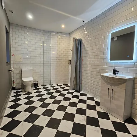 The Abbeygate Townhouse 招待所 3*